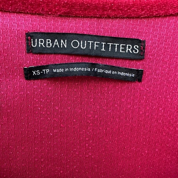 Urban Outfitters Bree Red Metallic Deep Plunge Velvet Long Sleeve Top XS - Picture 3 of 6